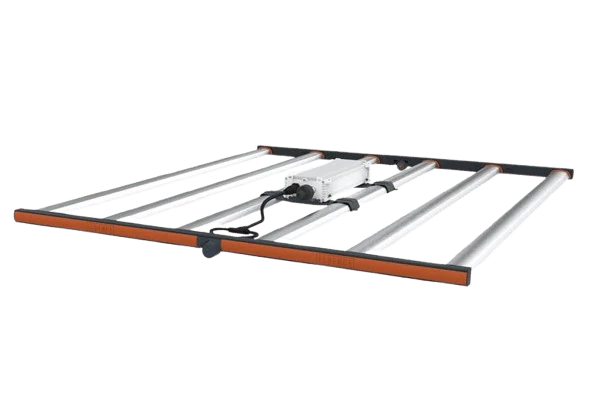 Fluence SPYDR 2r 626 Watt LED Grow Light - Image 2