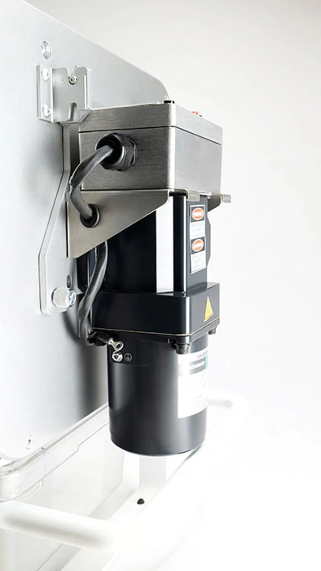 Twister Technologies Batchone Go Dry Trimming Machine - Image 7